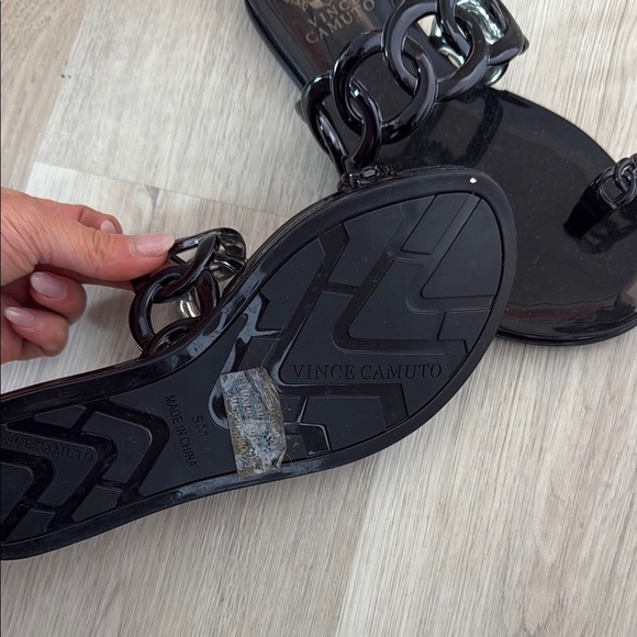 Brand NEW Vince Camuto Black Women's Sandals - Picture 4 of 4